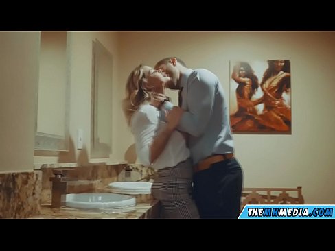 ❤️ Xa i-blonde ene-busty ikuhenda kwindlu yangasese yoluntu ❌ kuthi xh.quizfarmature.ru ️❤
